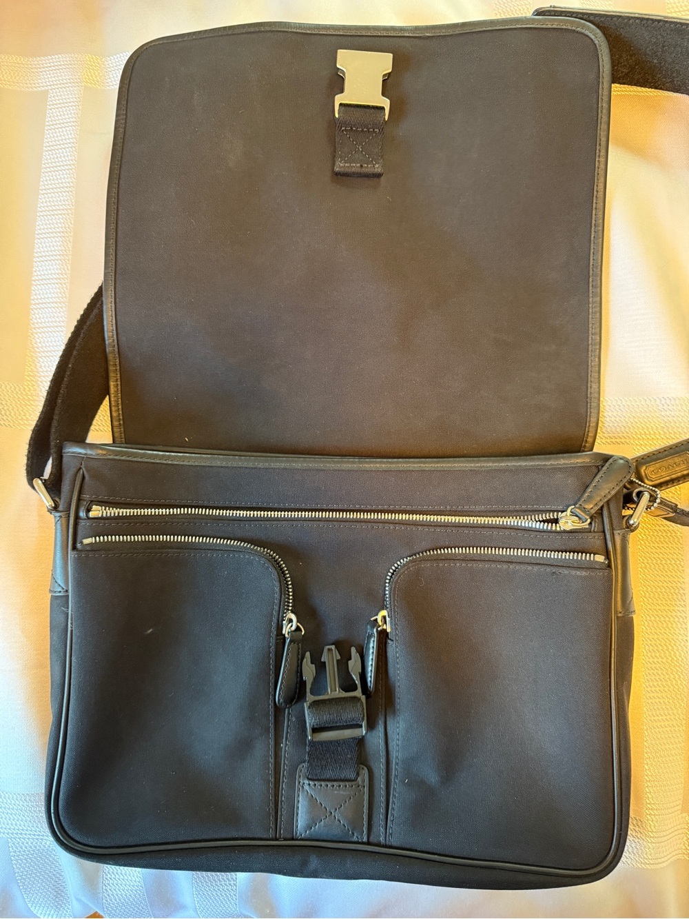 Like New, Vintage Coach Black Nylon & Leather Messenger Bag (H35-6411) - Picture 3 of 6
